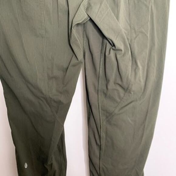 Luulemon Dance Studio Crop 25" Green Dark Olive  Pants Women Size 4 - Picture 11 of 16